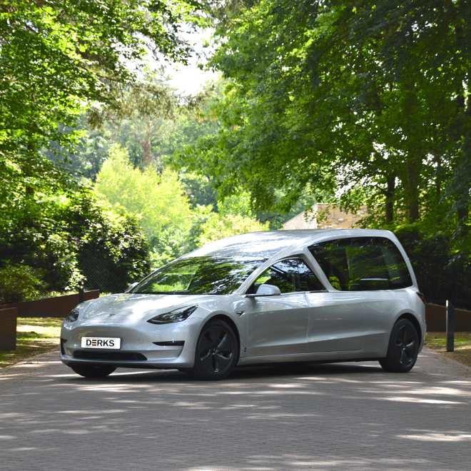 Tesla rouwauto