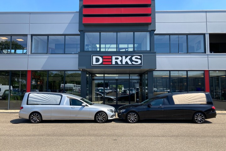 Derks Uitvaartmobiliteit Mercedes-Benz rouwwagen