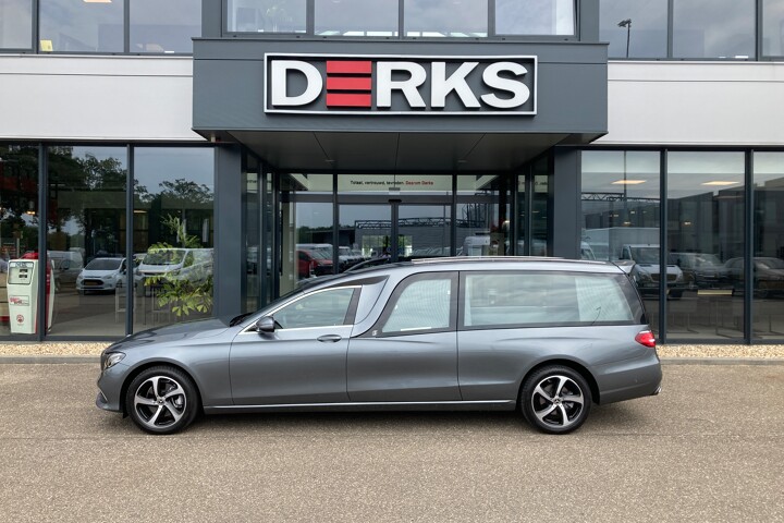 Mercedes-Benz uitvaartvoertuig