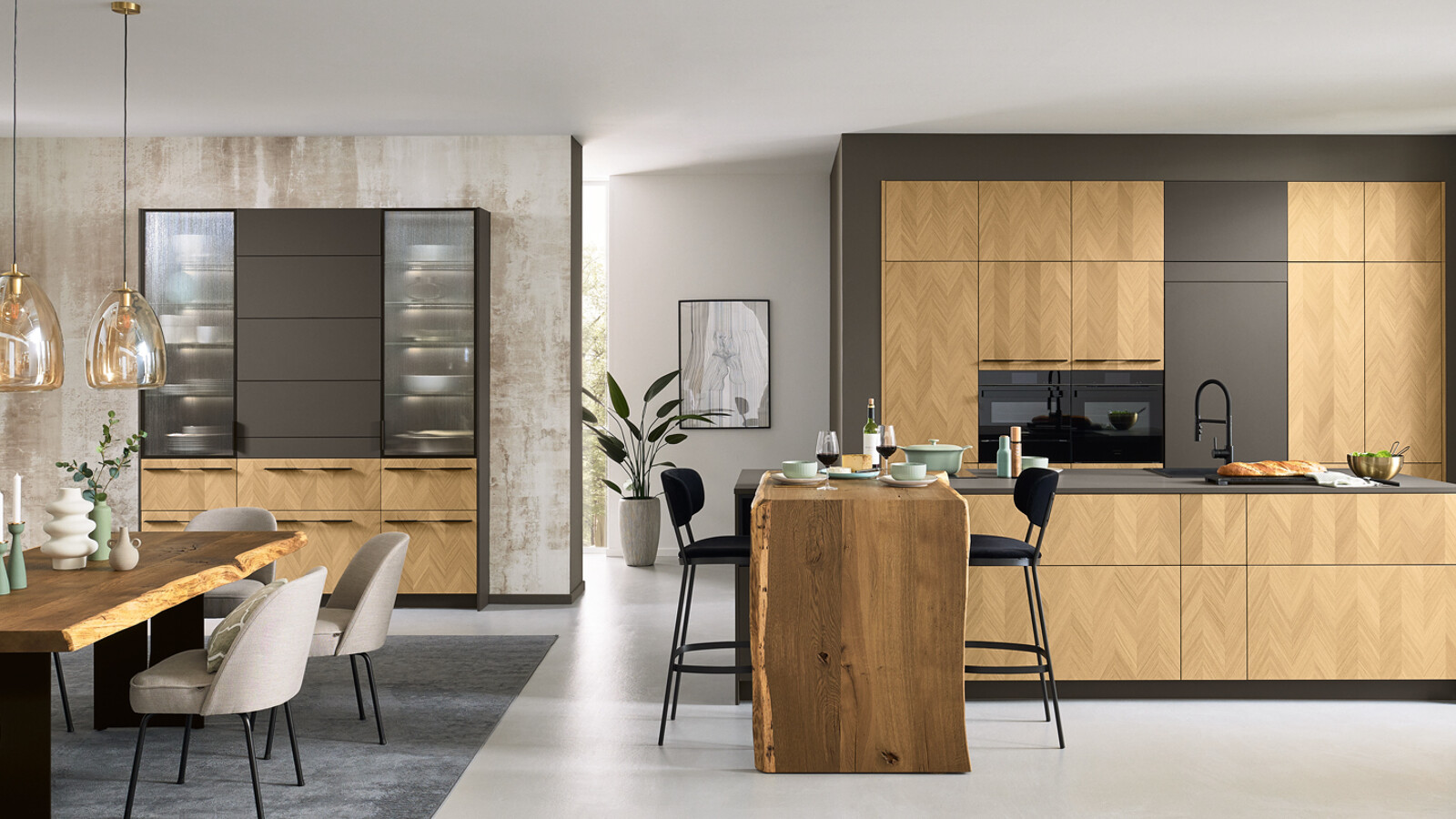 Ballerina keuken met eiken fronten in visgraatmotief en resopal achterwand. Ontdek Ballerina Keukens bij Ekelhoff Kuchen