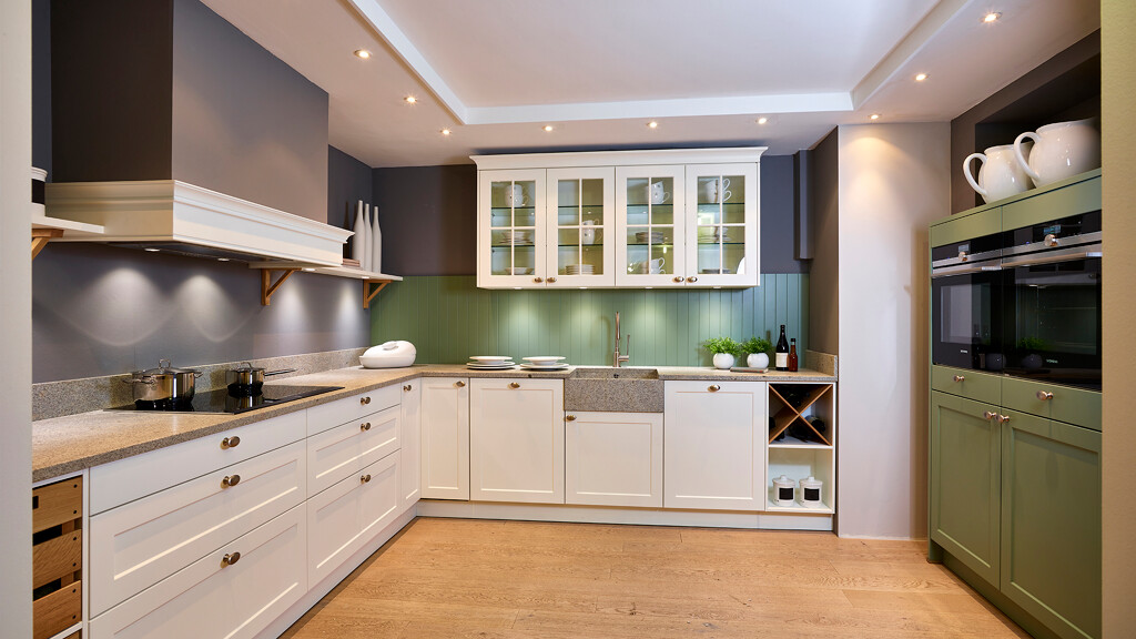 Contur Vienna in satijn wit en saliegroen_Ekelhoff Keukens