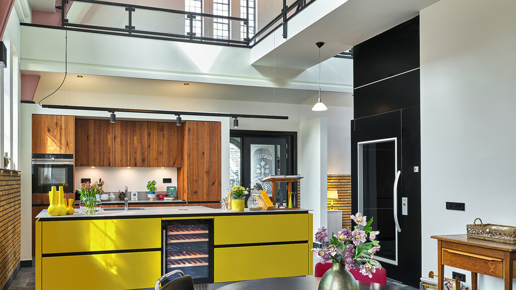 Keuken op maat, met keukeneiland in Friesland, Nederland van Ekelhoff Keukens, Nordhorn