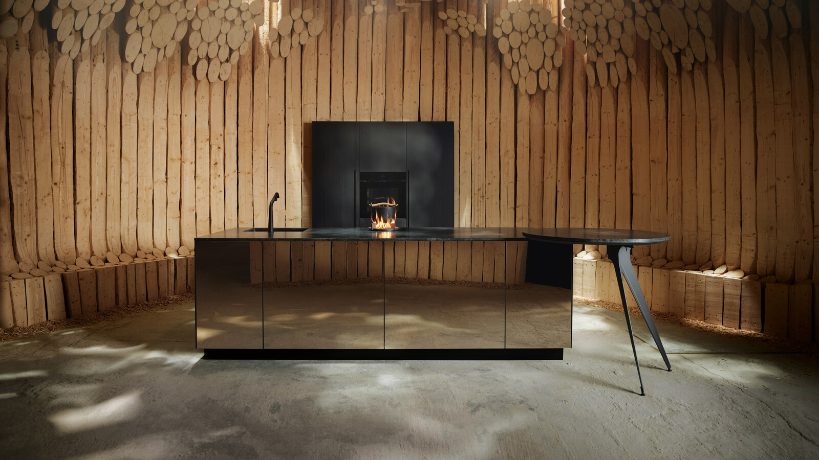 next125  The Fireplace project met fronten in brons spiegelglas en zwart hout. Ekelhoff keukens in Nordhorn