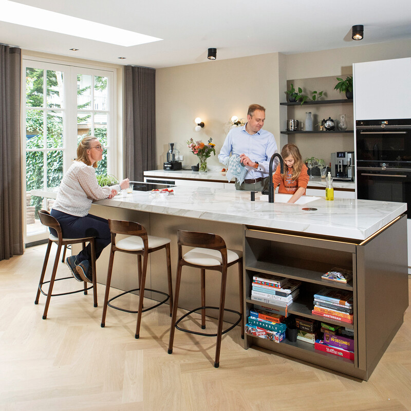 SieMatic keuken met bronzen keukeneiland-Ekelhoff Keukens