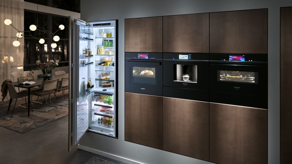 Ontdek de nieuwste keukenapparatuur van Siemens, en hoe slimme technologie uw leven makkelijker maakt. Siemens home connect -Siemens iQ700-Siemens iQ500. Kom langs bij Ekelhoff Keukens in Nordhorn.