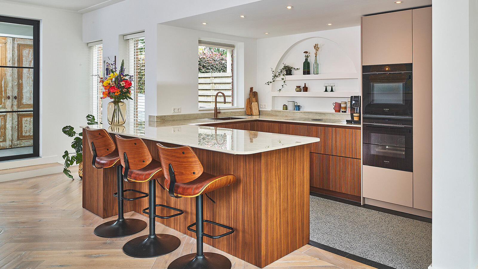 U-Kueche-Halbinsel-Nussbaum-Ballerina Kuechen-Ekelhoff Kuechen