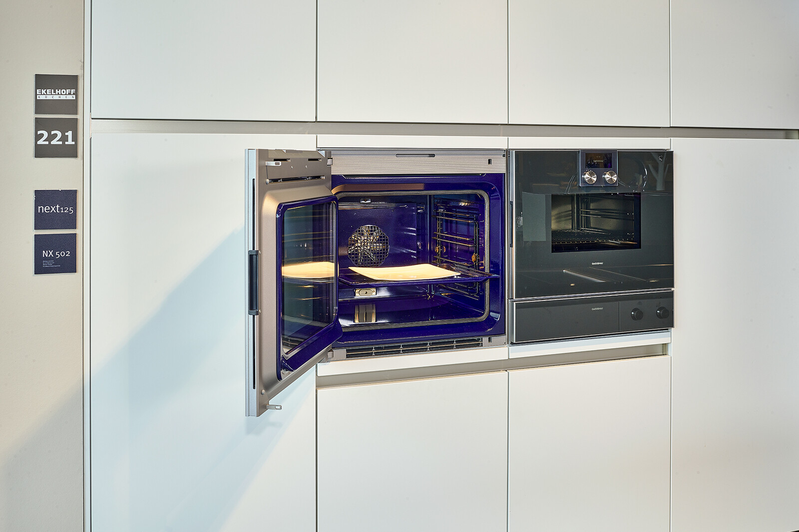 Showroomkeuken Sale - Grote professionele keuken voor kookworkshops, catering, showkoken - Ekelhoff Keukens
