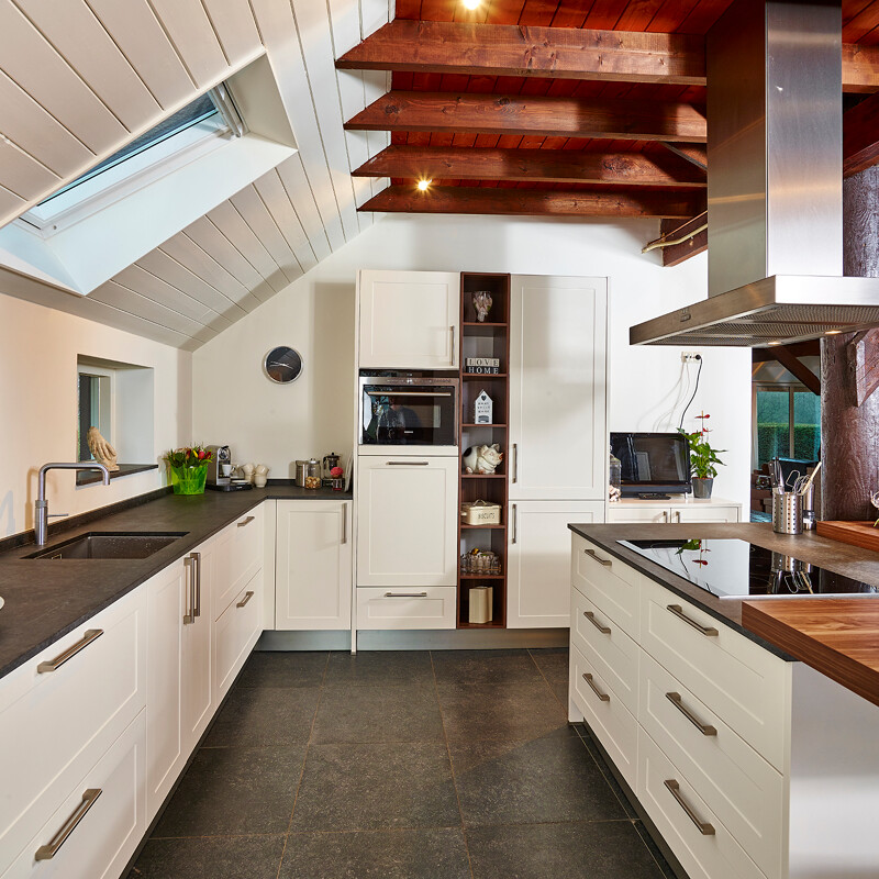 Landelijke keuken met kookeiland van Ekelhoff Keukens Nordhorn