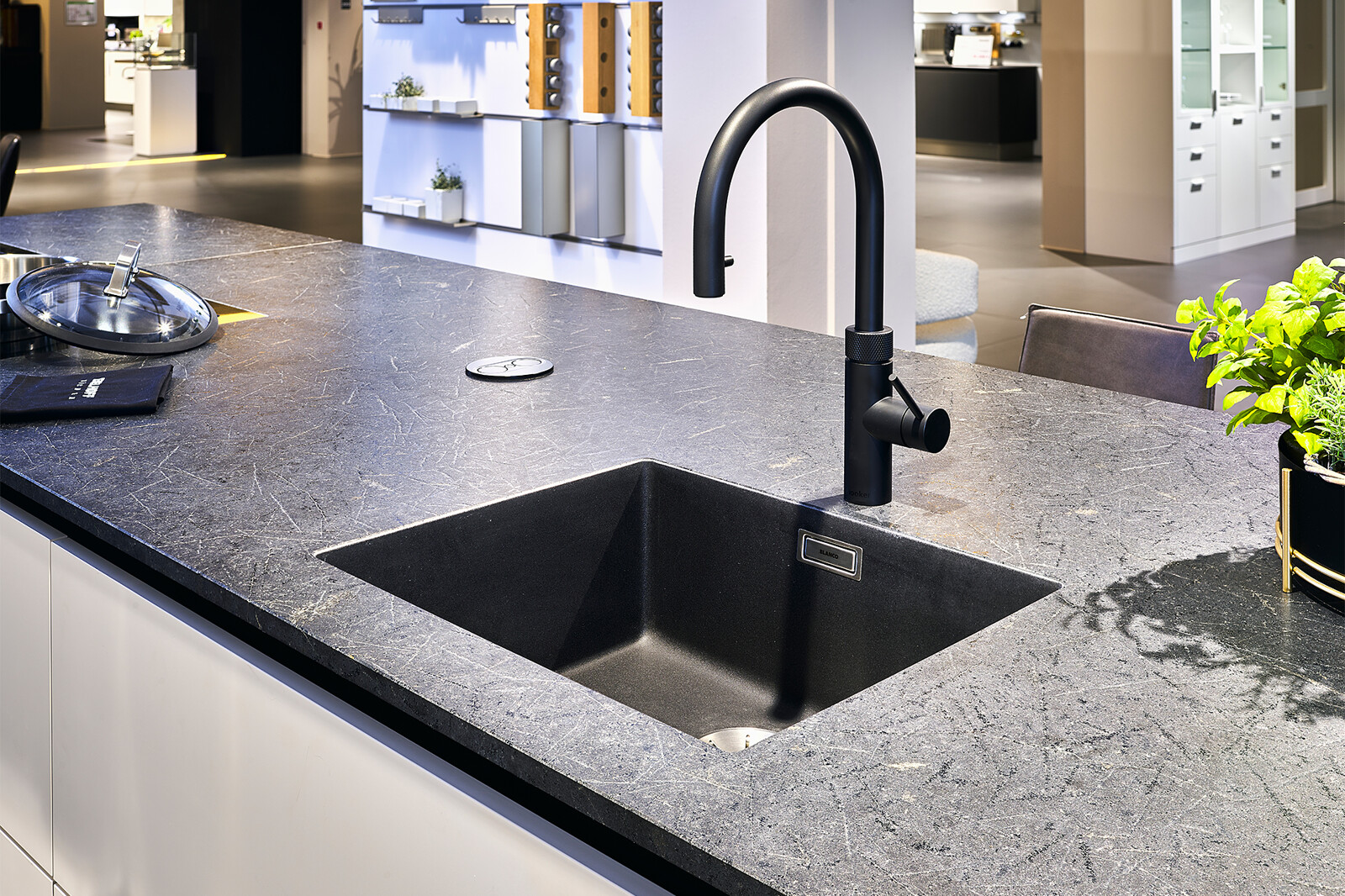 Sale designkeuken_next125 met Black Ice graniet