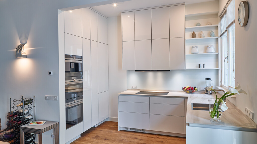 Poggenpohl Segmento U-Küche von Ekelhoff Küchenland in Deutschland