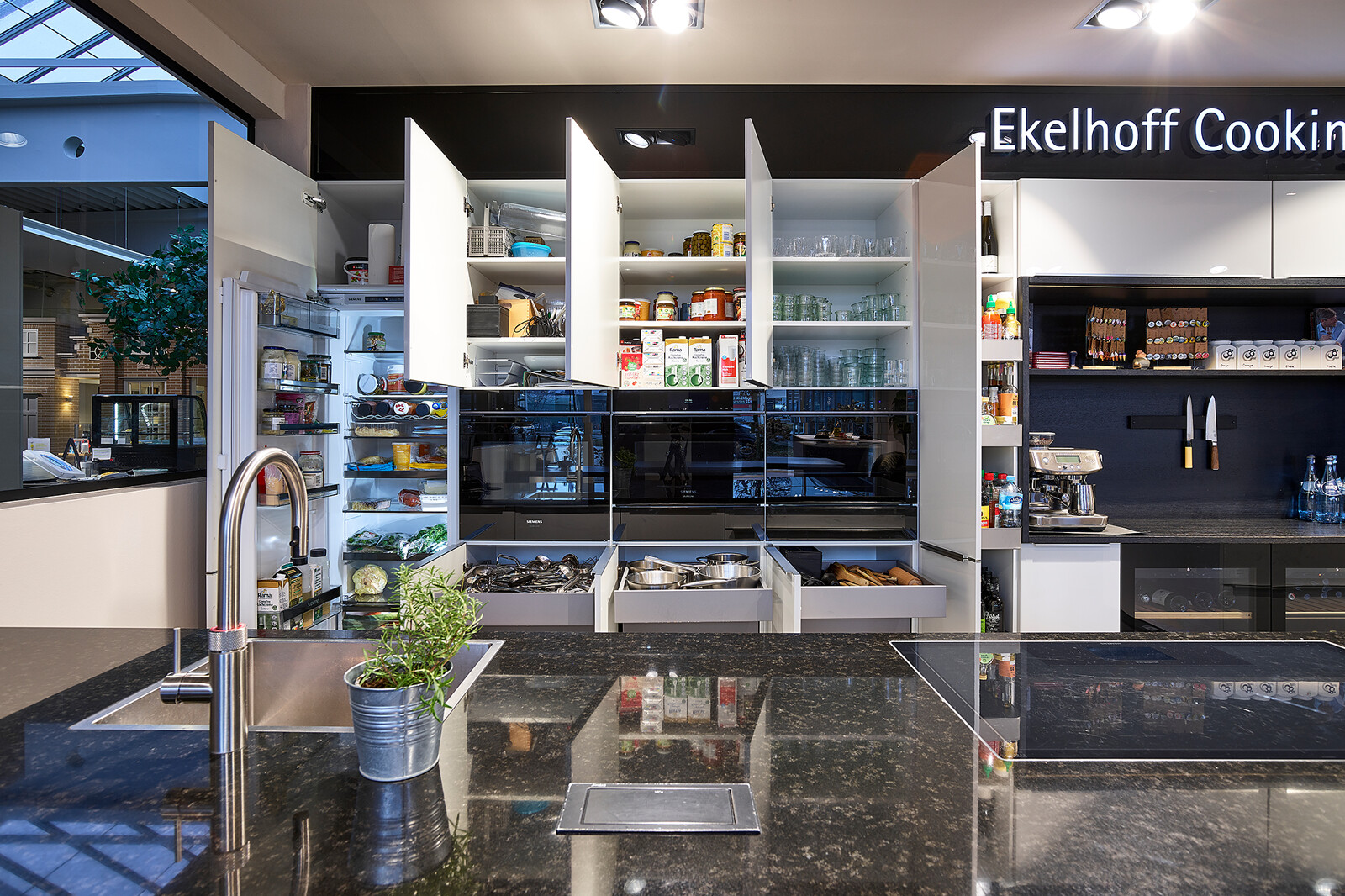 Grote professionele keuken-Siemens-Contur-Ekelhoff Keukens-9