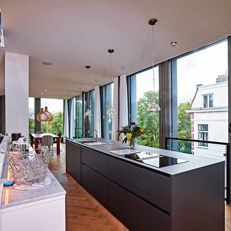 Zwarte keuken kopen - Next125 met RVS aanrechtblad - Keuken Ekelhoff