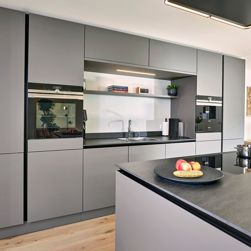 SieMatic SLX in steengrijze similaque van Ekelhoff Kuchen