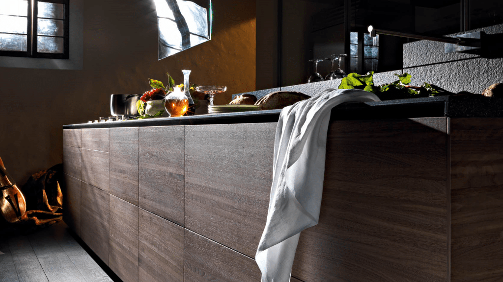 Prachtige italiaanse designkeuken van Valcucine in de lijn Artematica Noce. Nu Valcucine keukens in de Sale bij Ekelhoff Keukens in Nordhorn