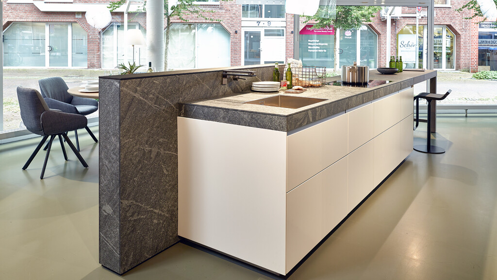 Prachtige Valcucine showroomkeuken- Forma Mentis-Artematica-Genius Loci. Italiaans keukendesign, nu in de Sale bij Ekelhoff Keukens