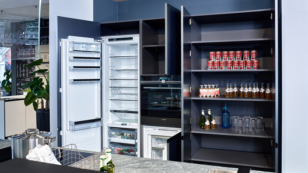 Schöne Valcucine Ausstellungsküche - Forma Mentis-Artematica-Genius Loci. Italienisches Küchendesign, jetzt im Sale bei Ekelhoff Küchen