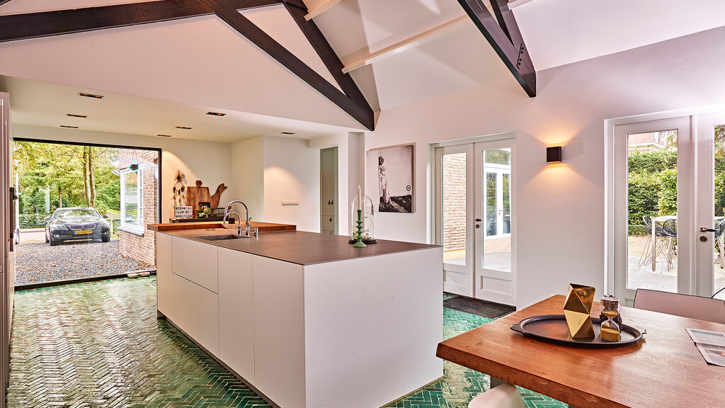 Next125, NX500, grifflose Spülinsel mit Bar und Edelstahl Arbeitsplatte von Ekelhoff Küchen