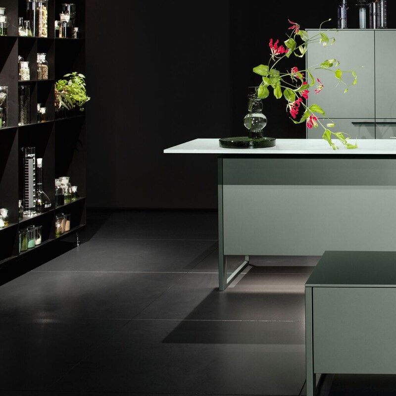 Poggenpohl-VENOVO_metallicmattjade_glassceramicjadegreen_Ekelhoff Keukens
