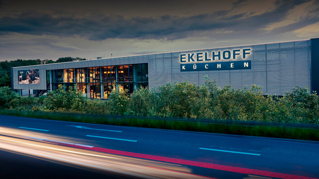 Ekelhoff Keukens in Nordhorn. hier de fassade van het grootste filiaal Küchenland, met een enorme collectie Duitse keukens van topmerken.