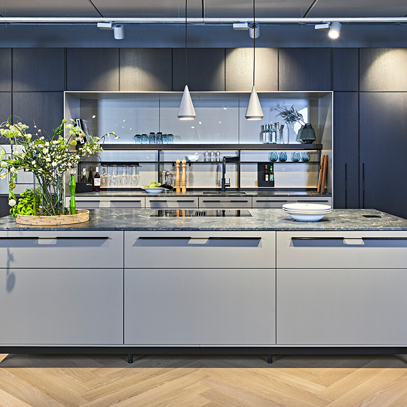 next125 NX660-donkere keuken met hout-eiken-Terragrijs