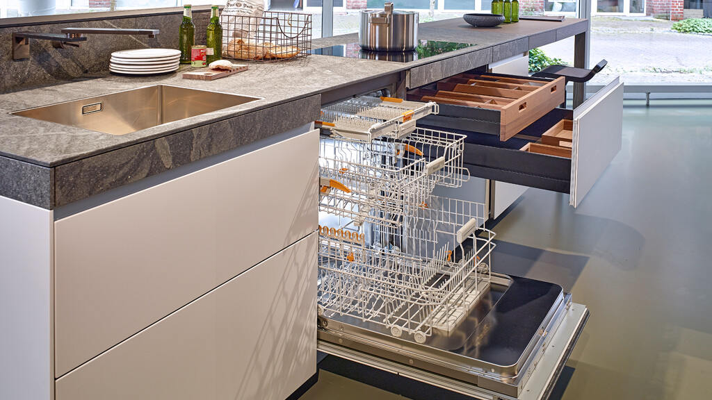 Schöne Valcucine Ausstellungsküche - Forma Mentis-Artematica-Genius Loci. Italienisches Küchendesign, jetzt im Sale bei Ekelhoff Küchen