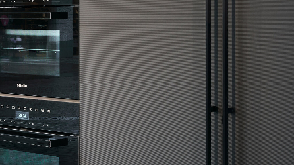 Schöne Valcucine Riciclantica. Ausstellungsküche mit subtilen Details. Italienisches Küchendesign, jetzt im Sale bei Ekelhoff Küchen