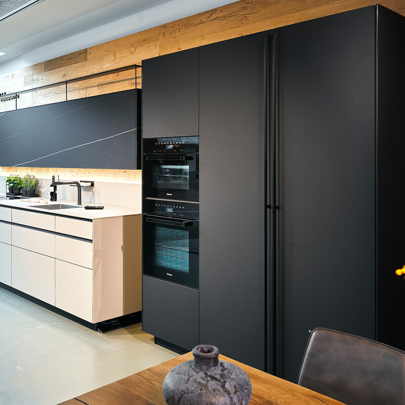 Schöne italienische Designerküche von Valcucine in der Linie Ricciclantica. Bei Ekelhoff Küchen in Nordhorn