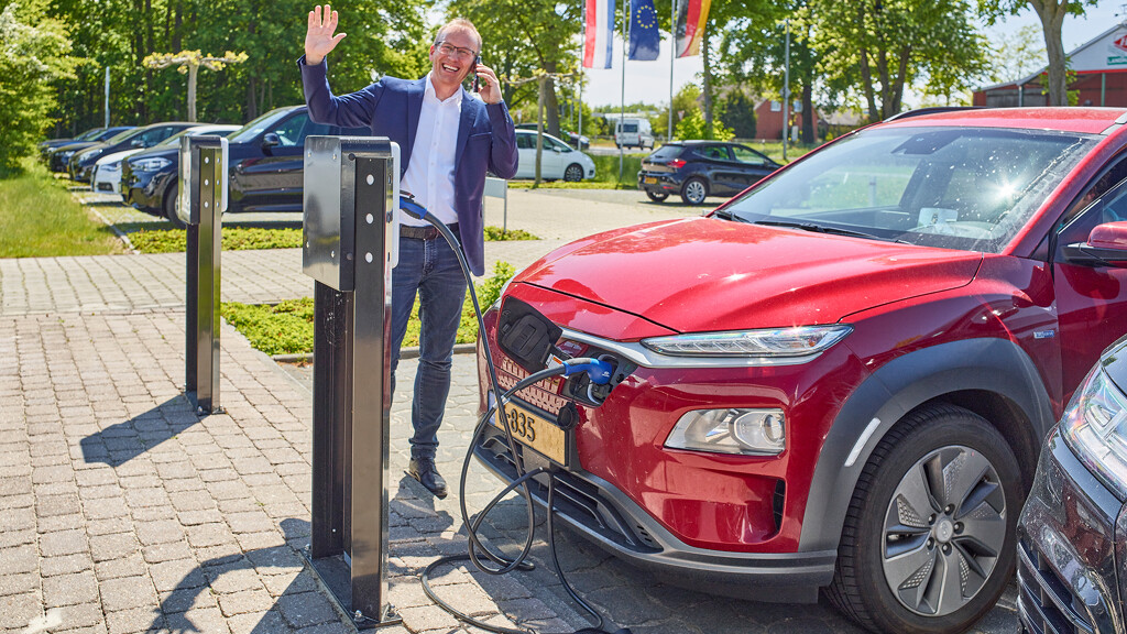 Oplaadstation voor elektrische auto's bij Ekelhoff Keukens Duitsland
