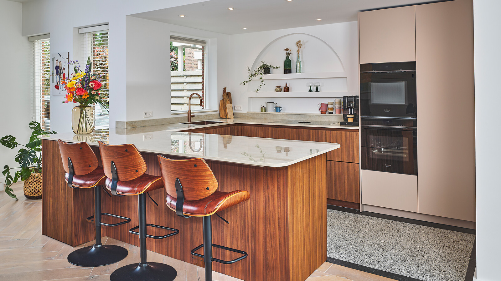 Küche-Nussbaumholz-Ballerina Talea-Ekelhoff Küchen