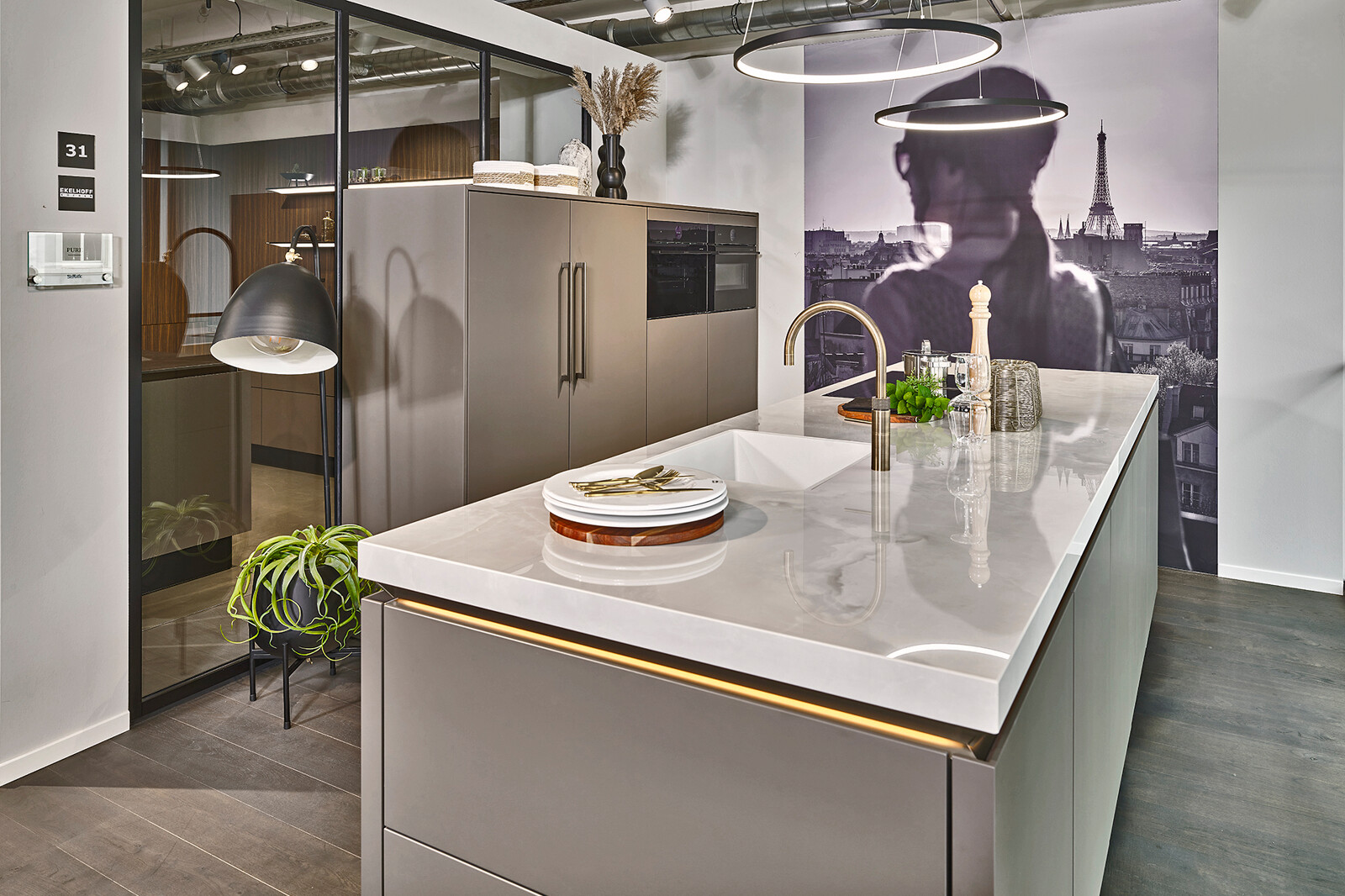 Showroomkeuken: SieMatic SLX eilandkeuken-Umbra-taupe