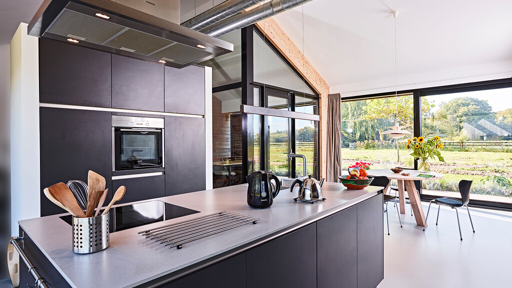 Zwarte keuken van contur keukens - nova lavazwart