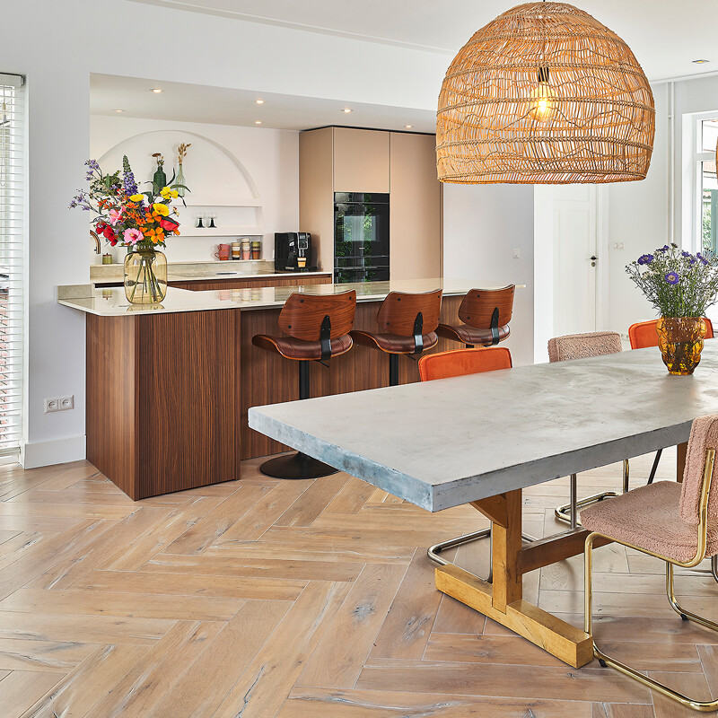 Küche mit Halbinsel-Ballerina Talea-Nussbaum-Ekelhoff Küchen