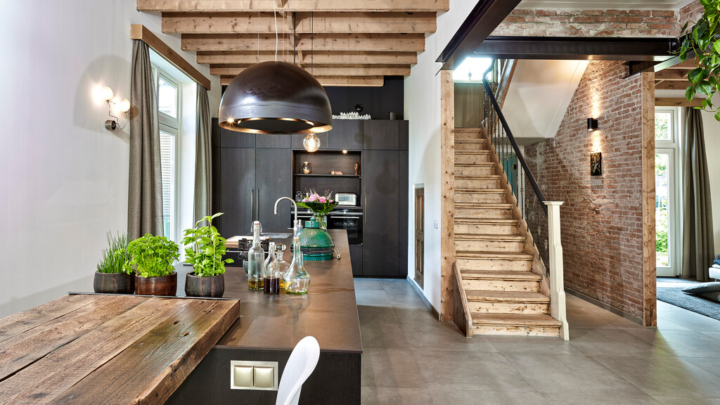 next125 Keuken-Donker Eiken keukenfronten-matglas fronten-Eilandkeuken-houten bartafel_Ekelhoff Kuchen