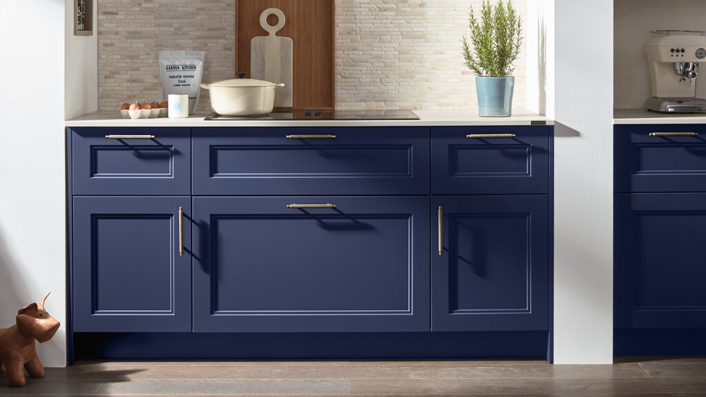 Ballerina Keukens: Landelijke keuken met blauwe keukenfronten. Ontdek Ballerina Keukens bij Ekelhoff in Nordhorn