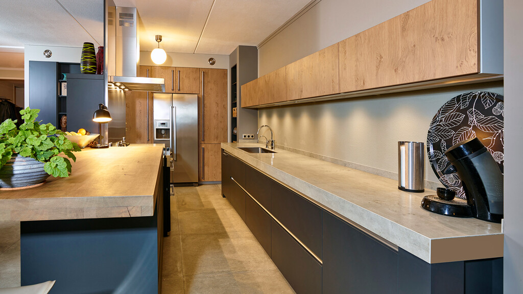 Küche mit Eichenholz-Fronten von Ekelhoff Küchen in Deutschland