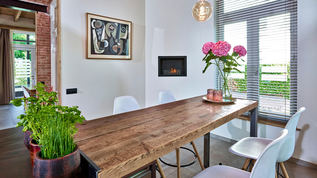 next125 Kücheninsel mit robustem Bartisch, realisiert durch Ekelhoff Küchen in Nordhorn