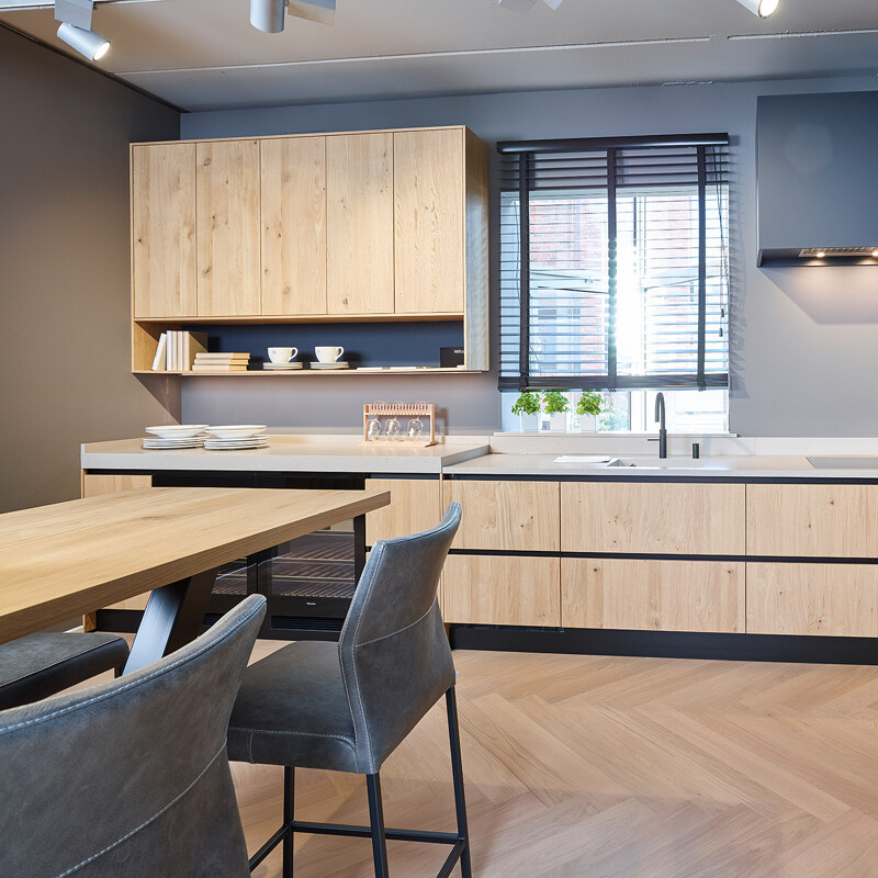 Next125-NX 620-industriële keuken met hout-Ekelhoff Keukens