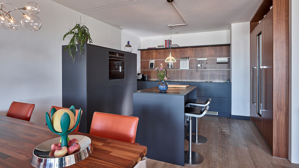 SieMatic Küche Pure in Nussbaum und Graphitgrau von Ekelhoff Küchen