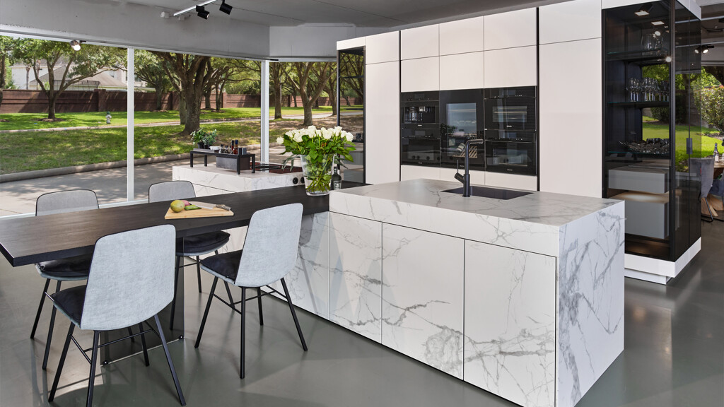 SieMatic SLX Ceramic-lotuswitte lak-eilandkeuken-Ekelhoff Keukens