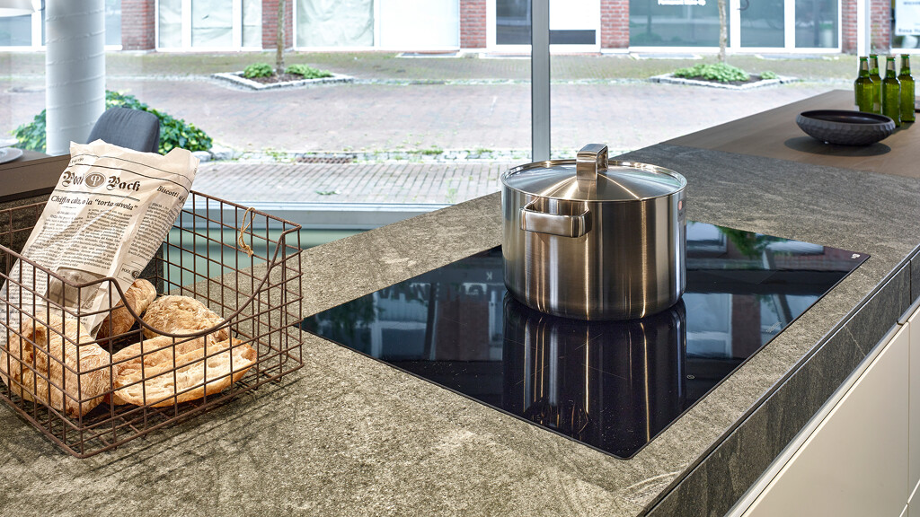 Schöne Valcucine Ausstellungsküche - Forma Mentis-Artematica-Genius Loci. Italienisches Küchendesign, jetzt im Sale bei Ekelhoff Küchen