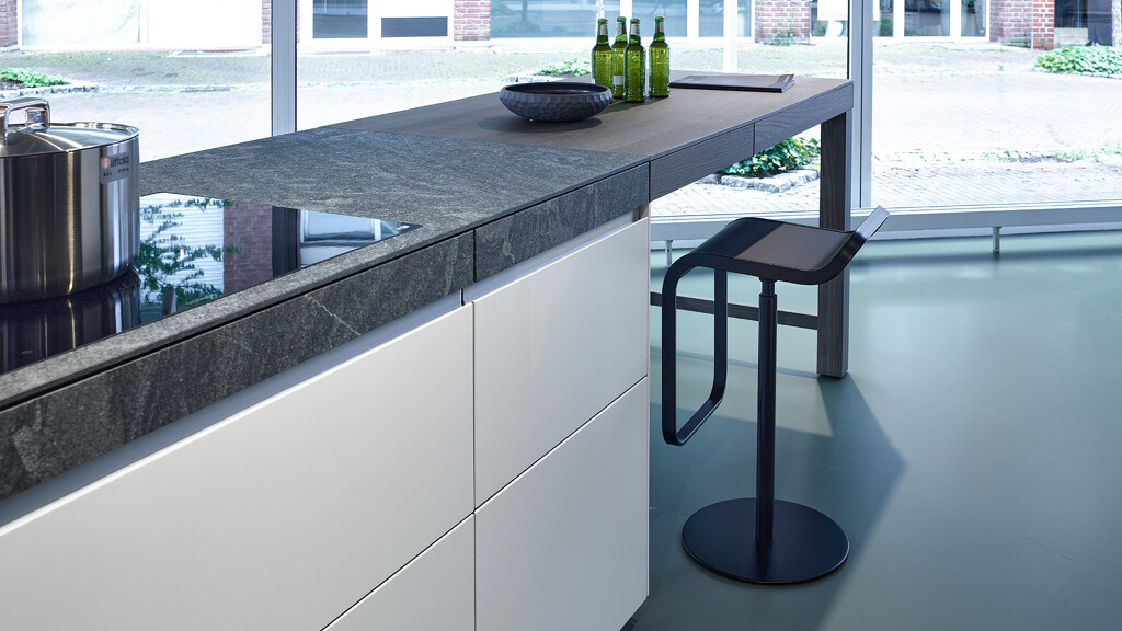 Schöne Valcucine Ausstellungsküche - Forma Mentis-Artematica-Genius Loci. Italienisches Küchendesign, jetzt im Sale bei Ekelhoff Küchen