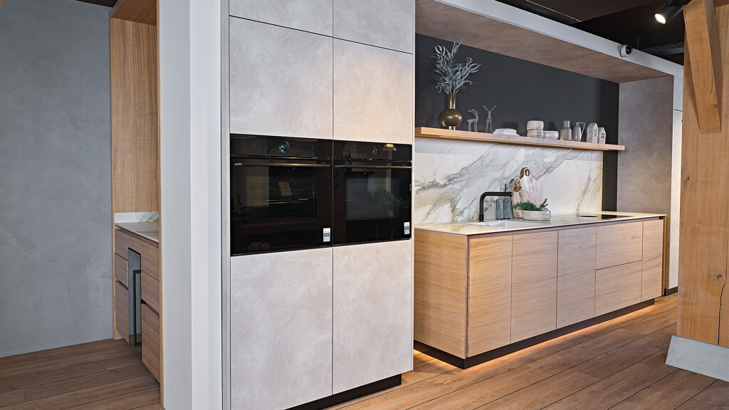 Maßgefertigte Küche Eiche-Betonlook-Unikat-Ekelhof Küchen