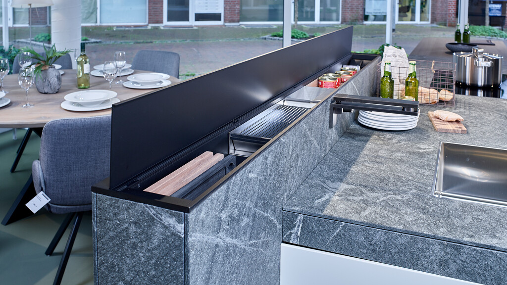 Schöne Valcucine-Ausstellungsküche - Forma Mentis-Artematica-Genius Loci. Italienisches Küchendesign, jetzt im Sale bei Ekelhoff Küchen